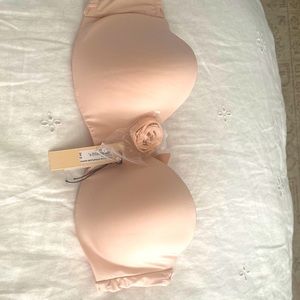 Evolution strapless bar 34D in Nude Rose color